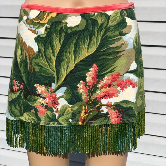 Tropical floral pattern mini skirt with beading Sz 8